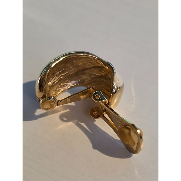 Vintage Leritz Gold & Red Enamel Chunky Curved Clip On Earrings - Picture 5 of 9